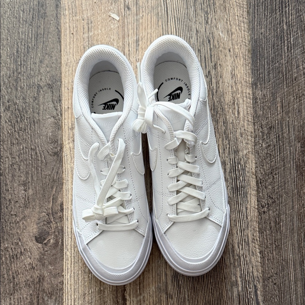 Nike White Women's Sneakers